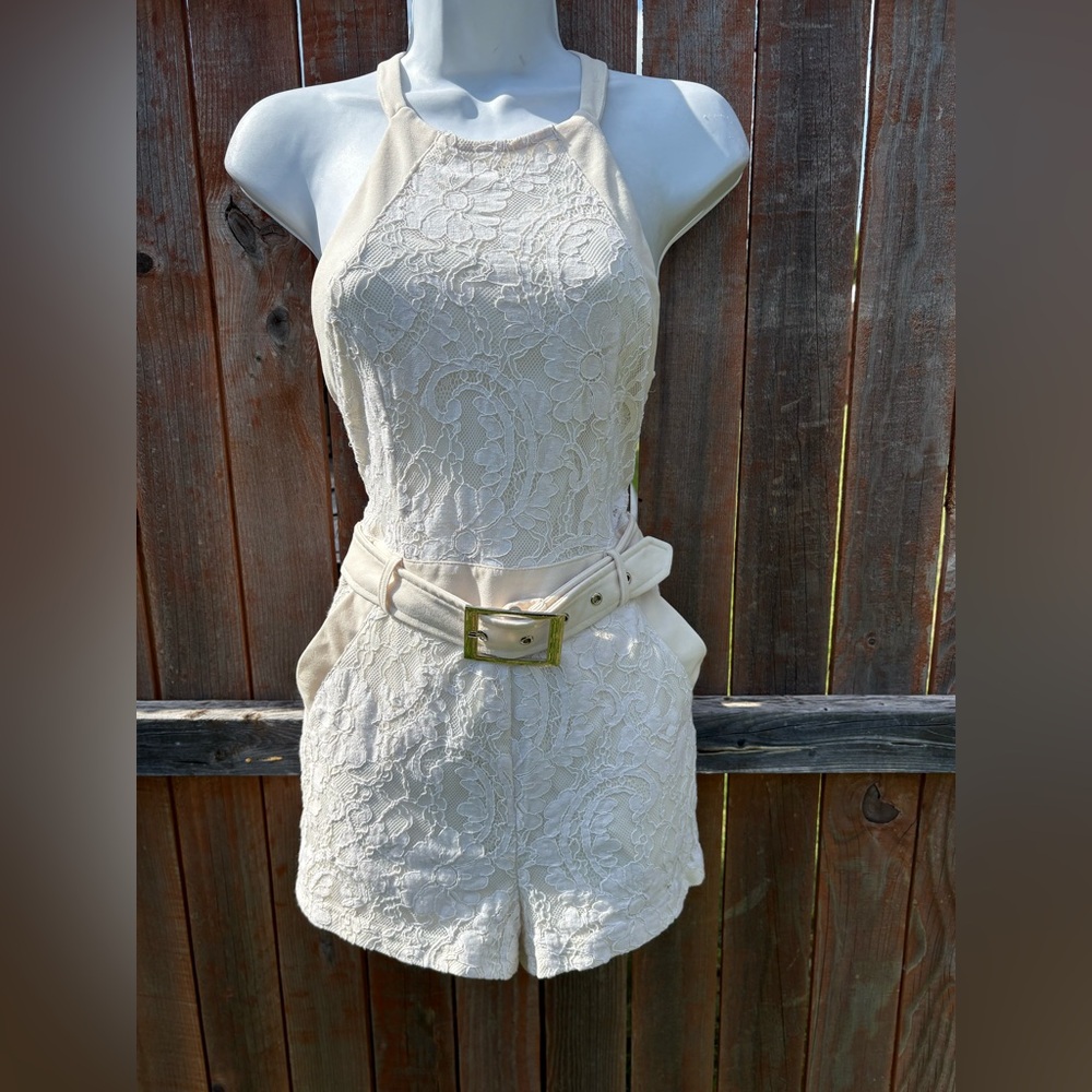 Entry Elegant Cream Lace Romper size M